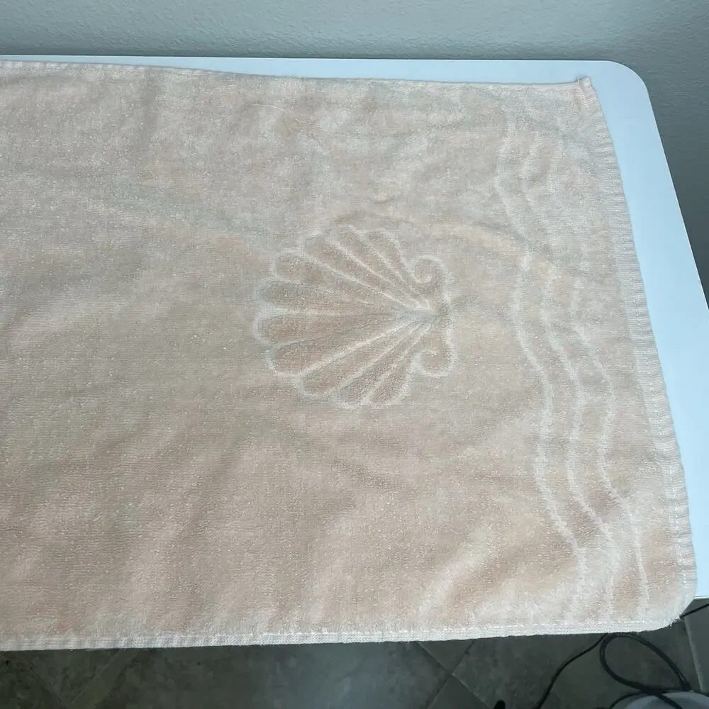 Vtg Cannon Monticello Cream Sculpted SeaShell 1 Bath 1 Hand Towel 2 Washcloths